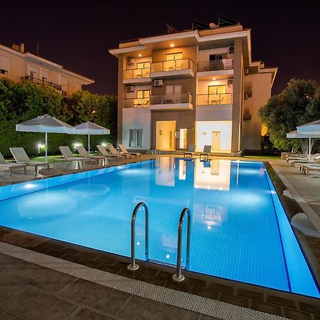 Cilek Marina Otel Çeşme Esterno foto