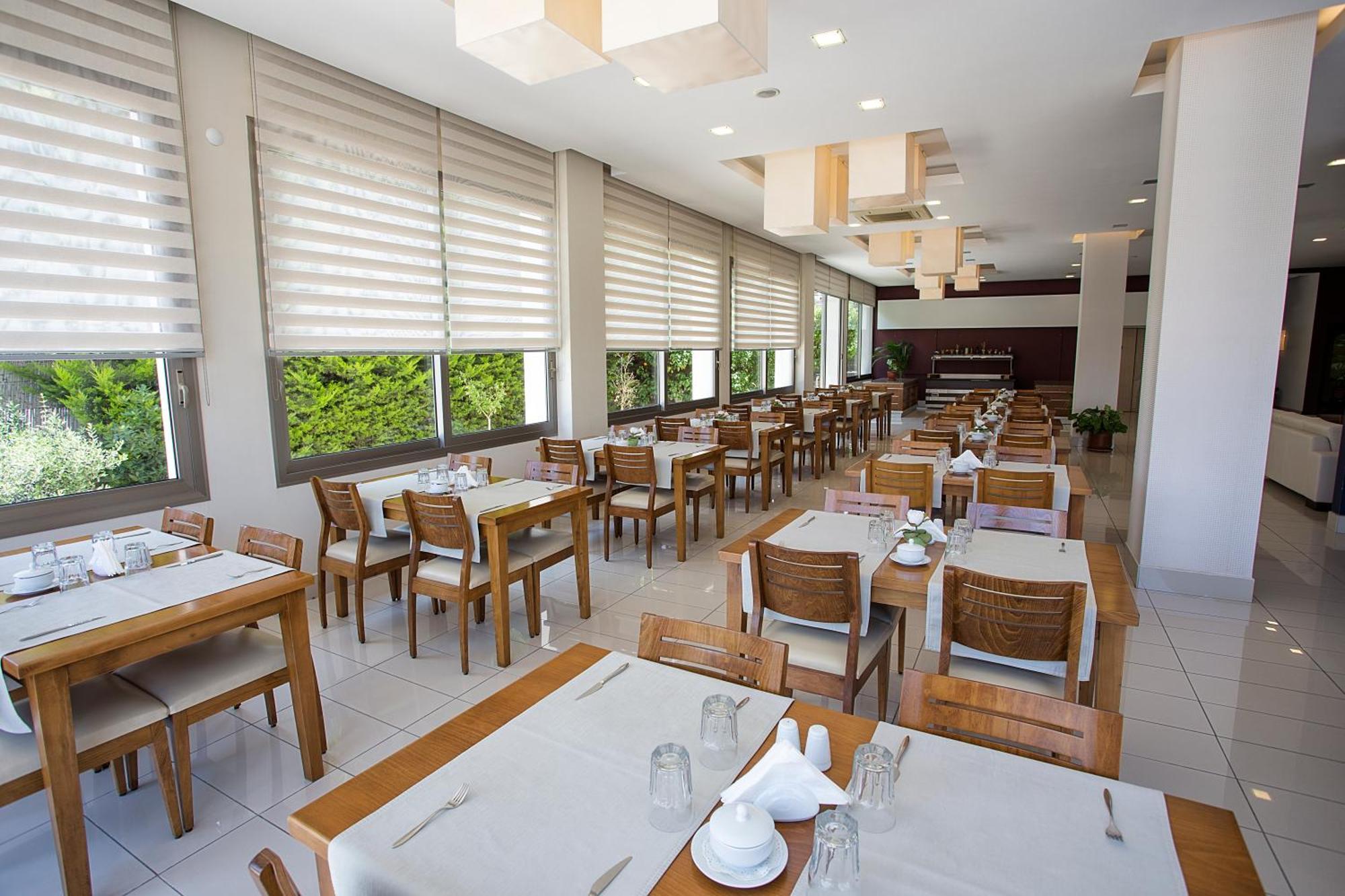 Cilek Marina Otel Çeşme Esterno foto